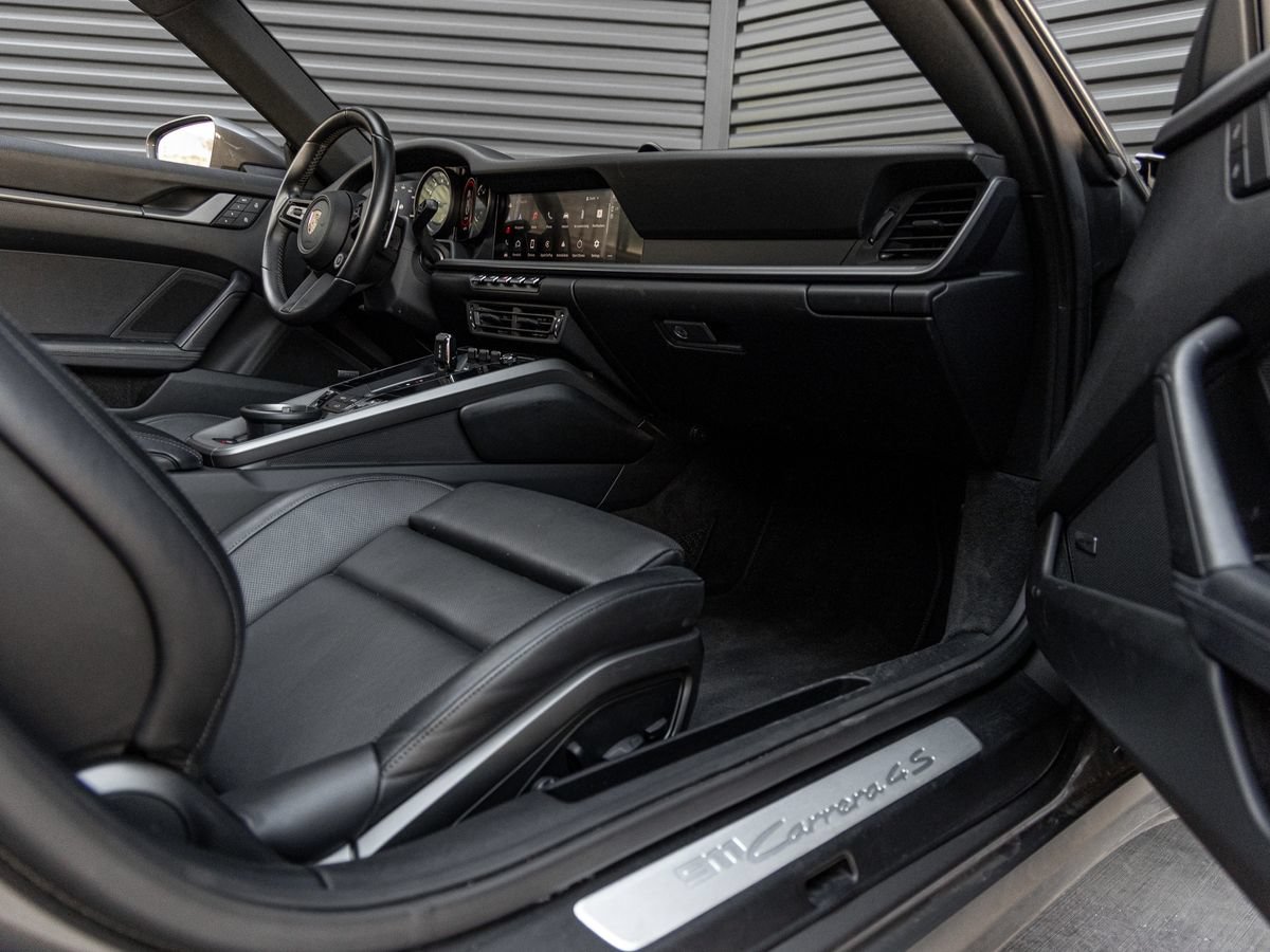 Certified 2023 Porsche 911 Carrera 4S AWD/4WD image 33
