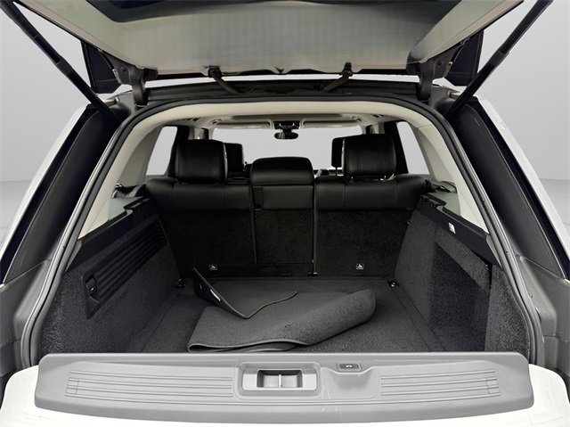 Used 2017 Land Rover Range Rover HSE image 24