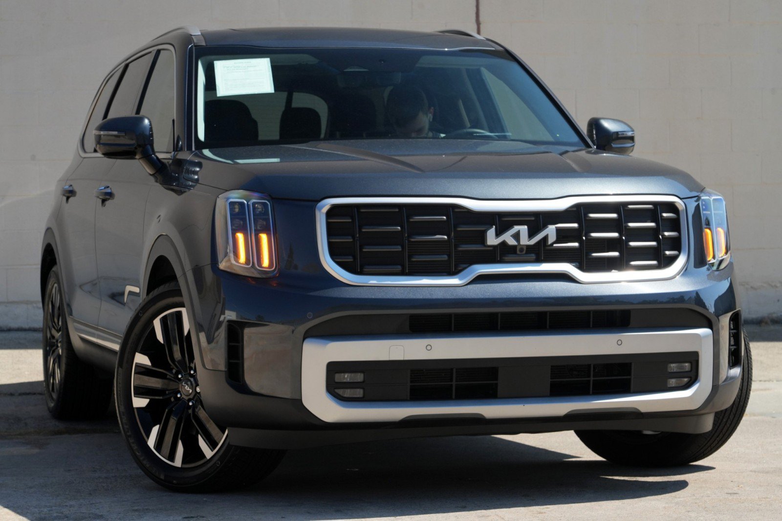 Used 2024 Kia Telluride SX Prestige AWD/4WD image 4