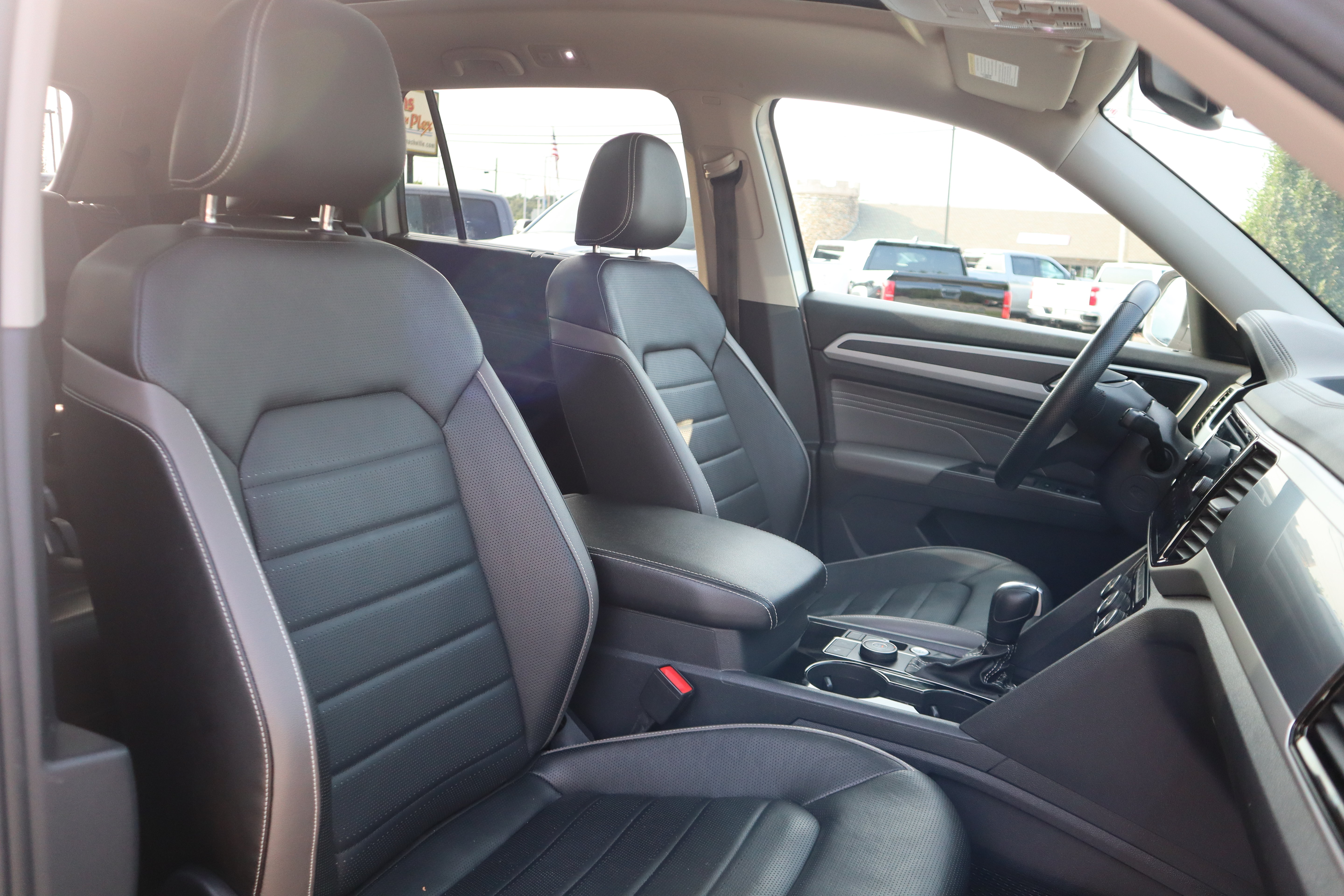 Used 2023 Volkswagen Atlas SEL Premium AWD/4WD image 30