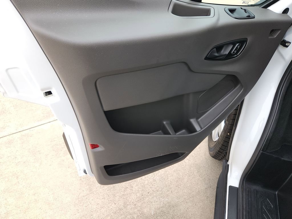 Used 2025 Ford Transit 350 XLT image 30
