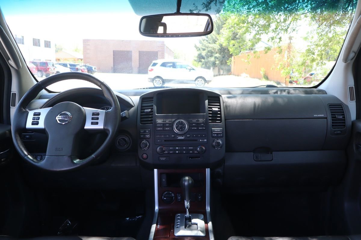 Used 2008 Nissan Pathfinder LE w/ Navigation Pkg AWD/4WD image 16