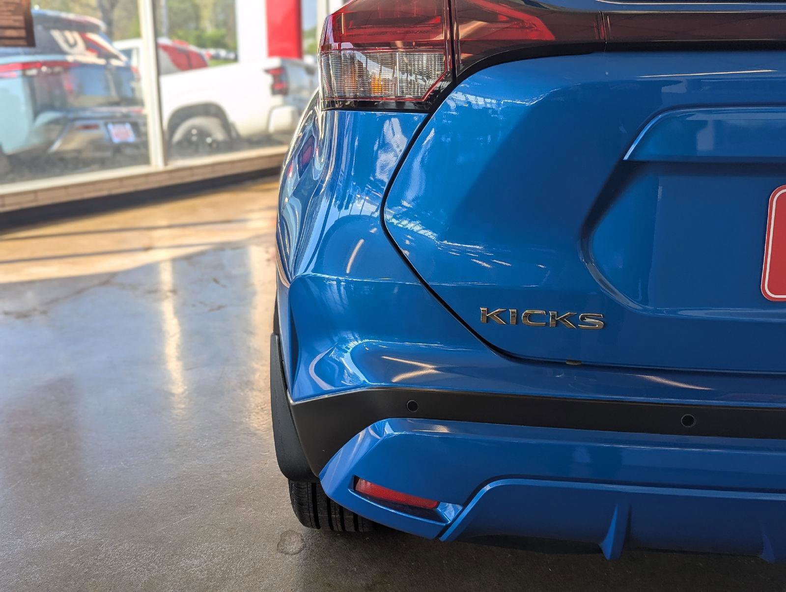 Used 2024 Nissan Kicks S image 8