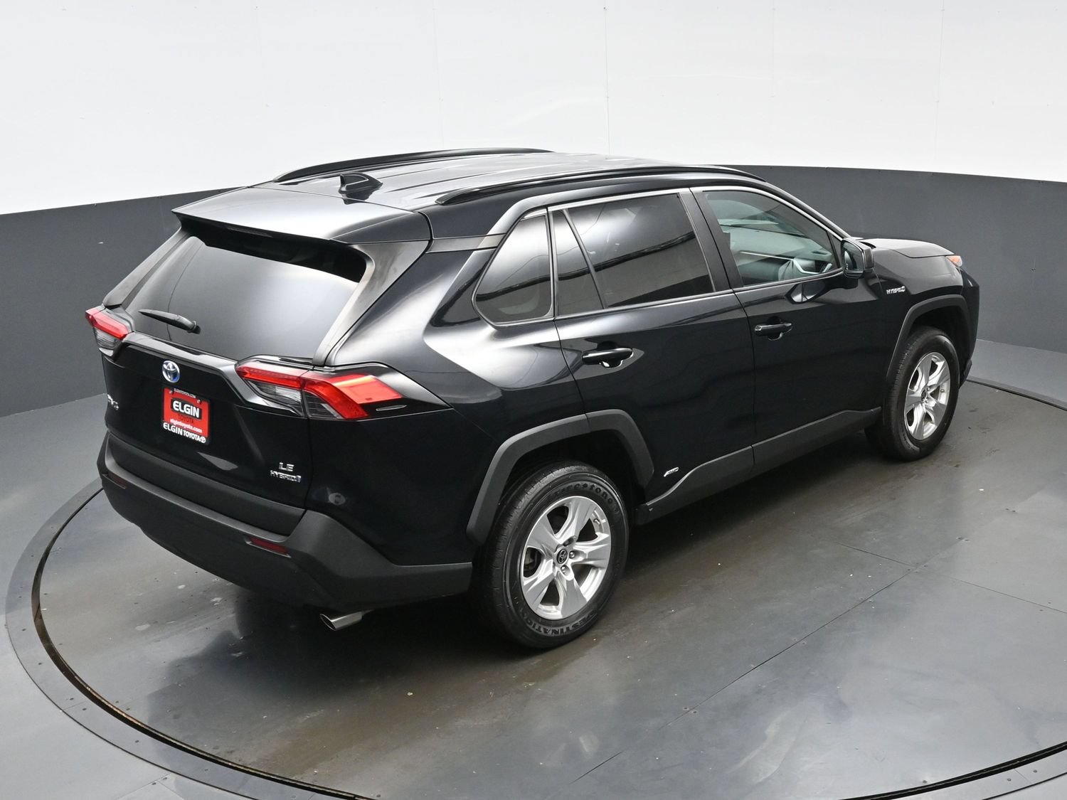 Used 2021 Toyota RAV4 LE AWD/4WD image 38