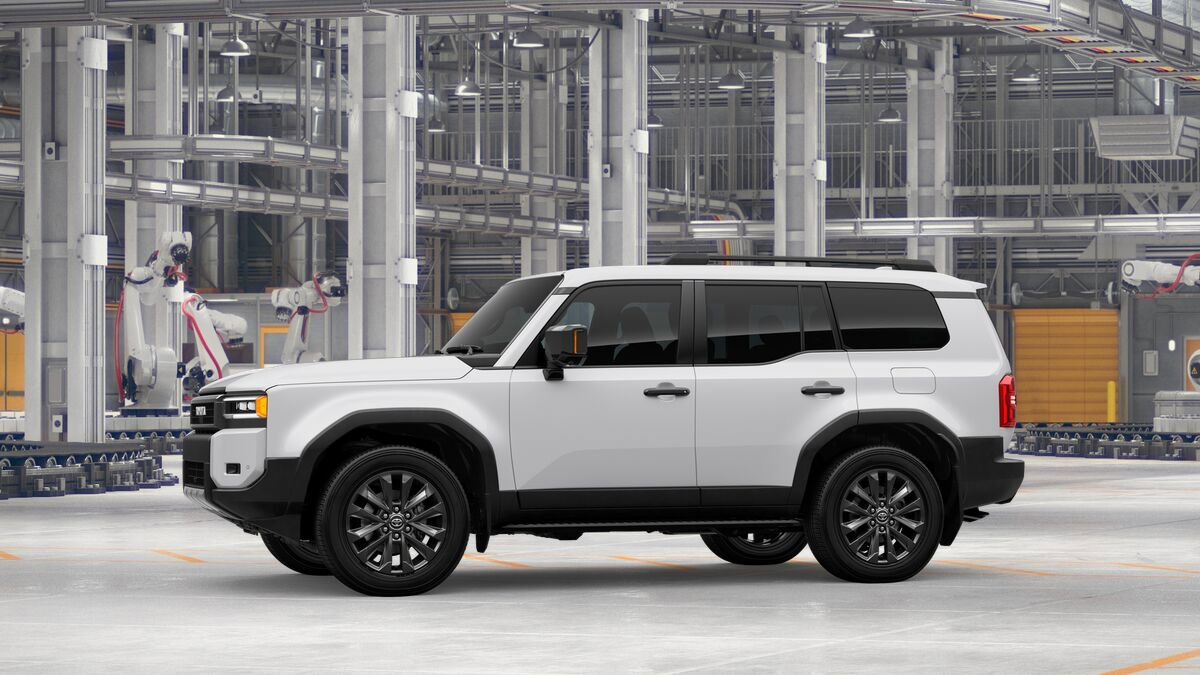 New 2027 Toyota Land Cruiser image 3