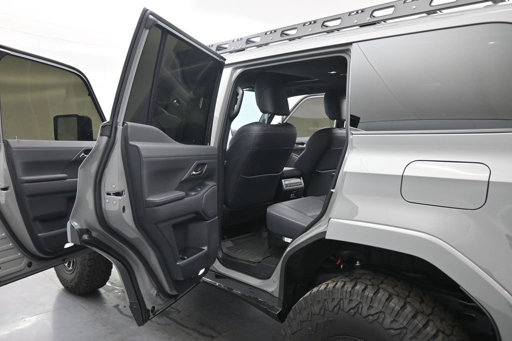 Used 2025 Lexus GX 550 AWD/4WD image 16