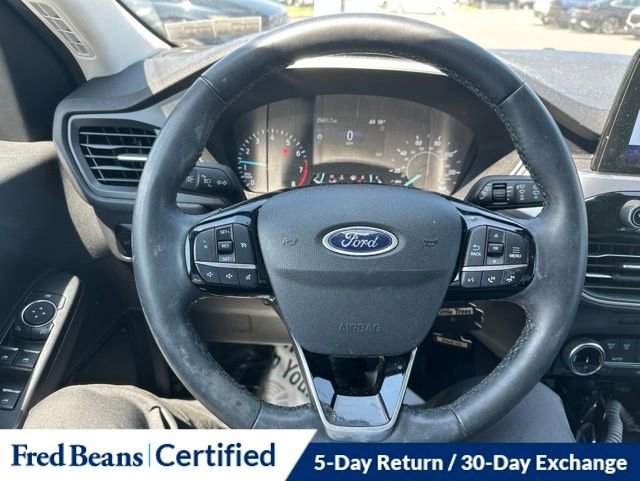 Used 2022 Ford Escape SE w/ SE Sport Appearance Package AWD/4WD image 19