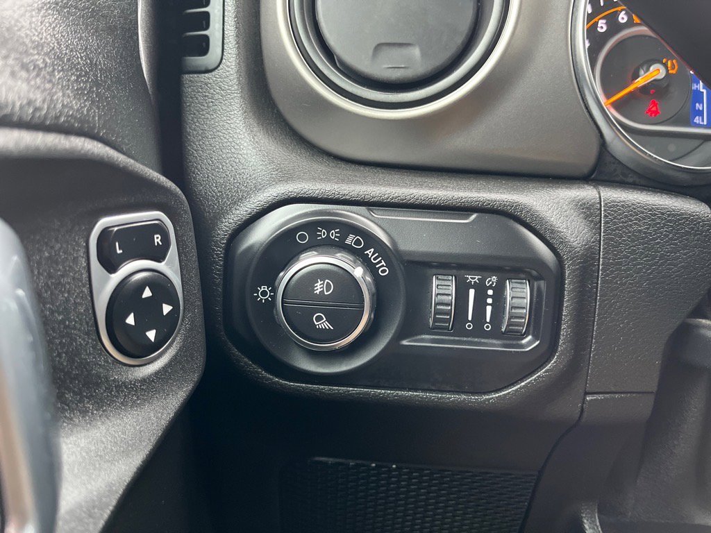 Used 2020 Jeep Gladiator Sport w/ Quick Order Package 24S image 25