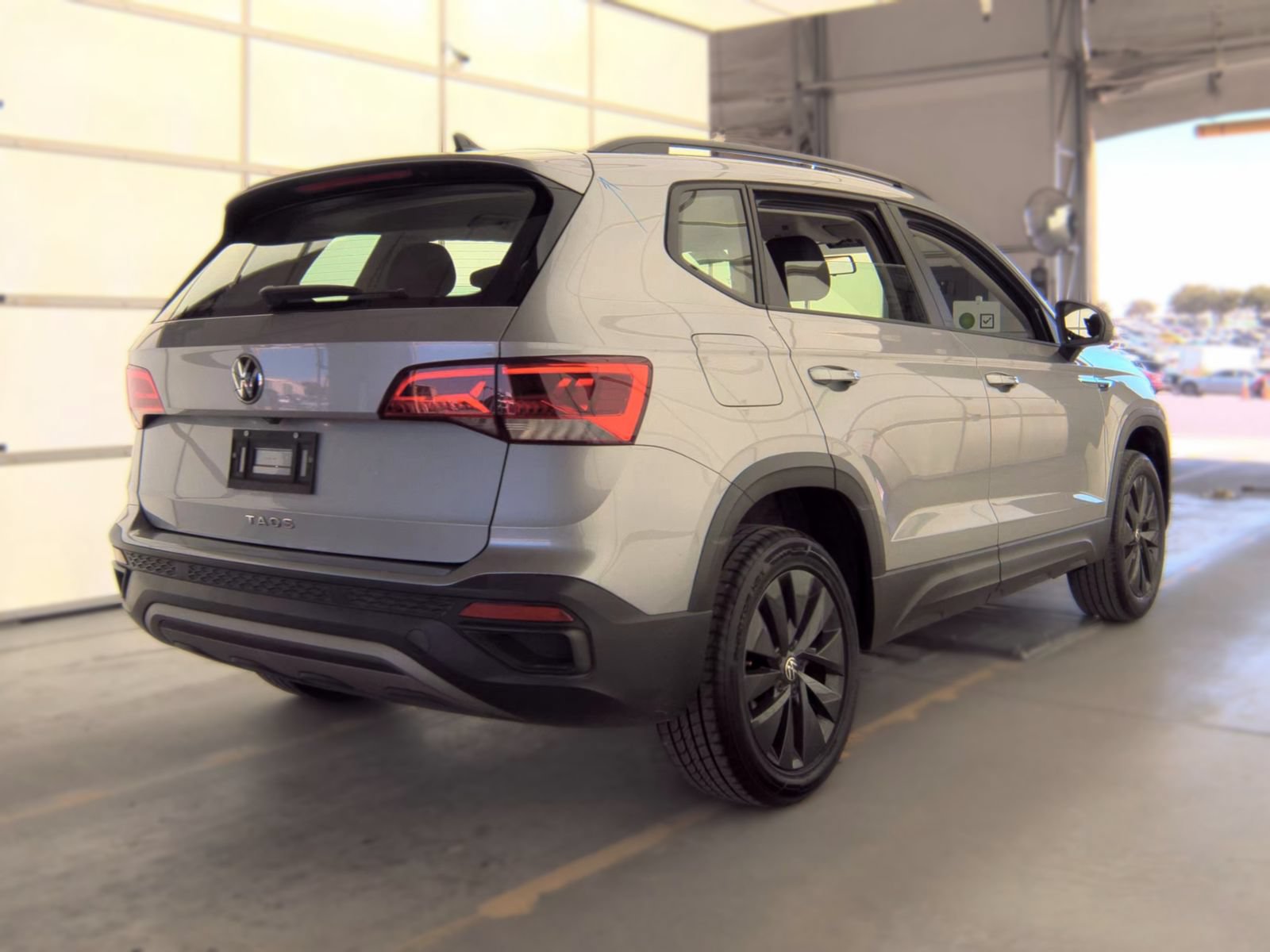 Used 2022 Volkswagen Taos S FWD image 4