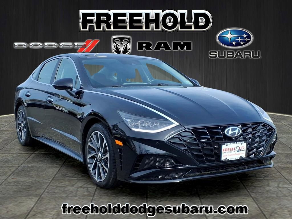 Used 2023 Hyundai Sonata Limited w/ Preferred Accessory Package image 1