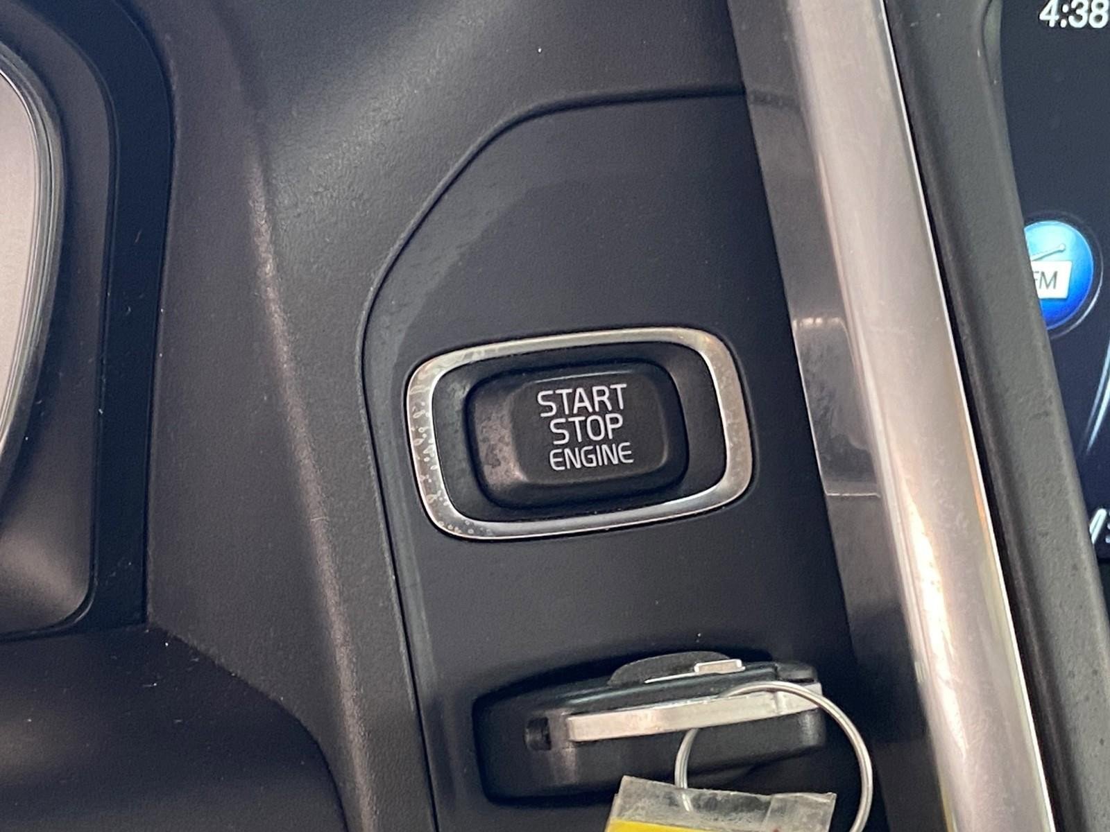 Used 2016 Volvo XC60 T5 Platinum w/ Climate Package image 29