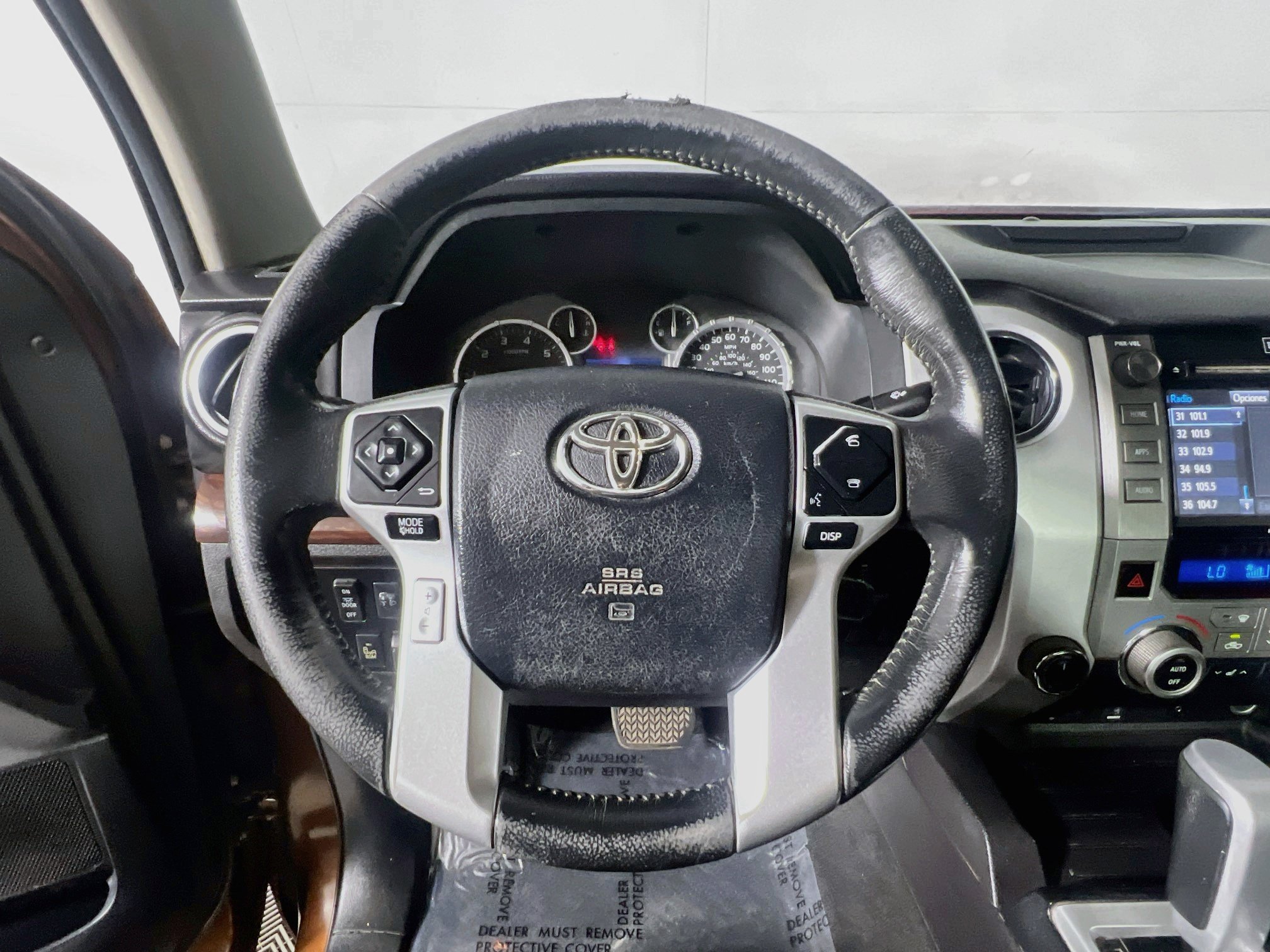 Used 2016 Toyota Tundra Limited w/ Limited Premium Package AWD/4WD image 18