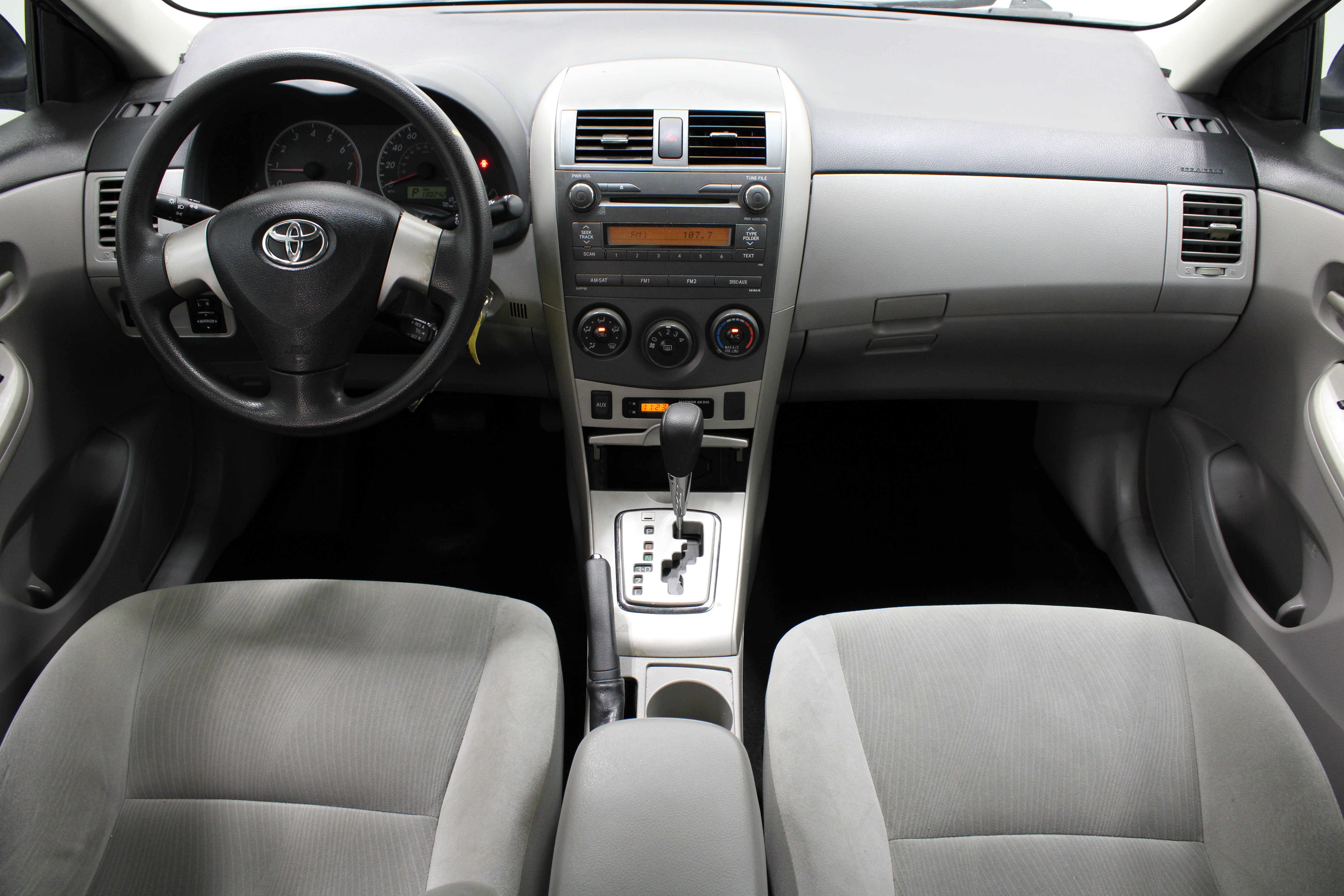 Used 2011 Toyota Corolla LE FWD image 25