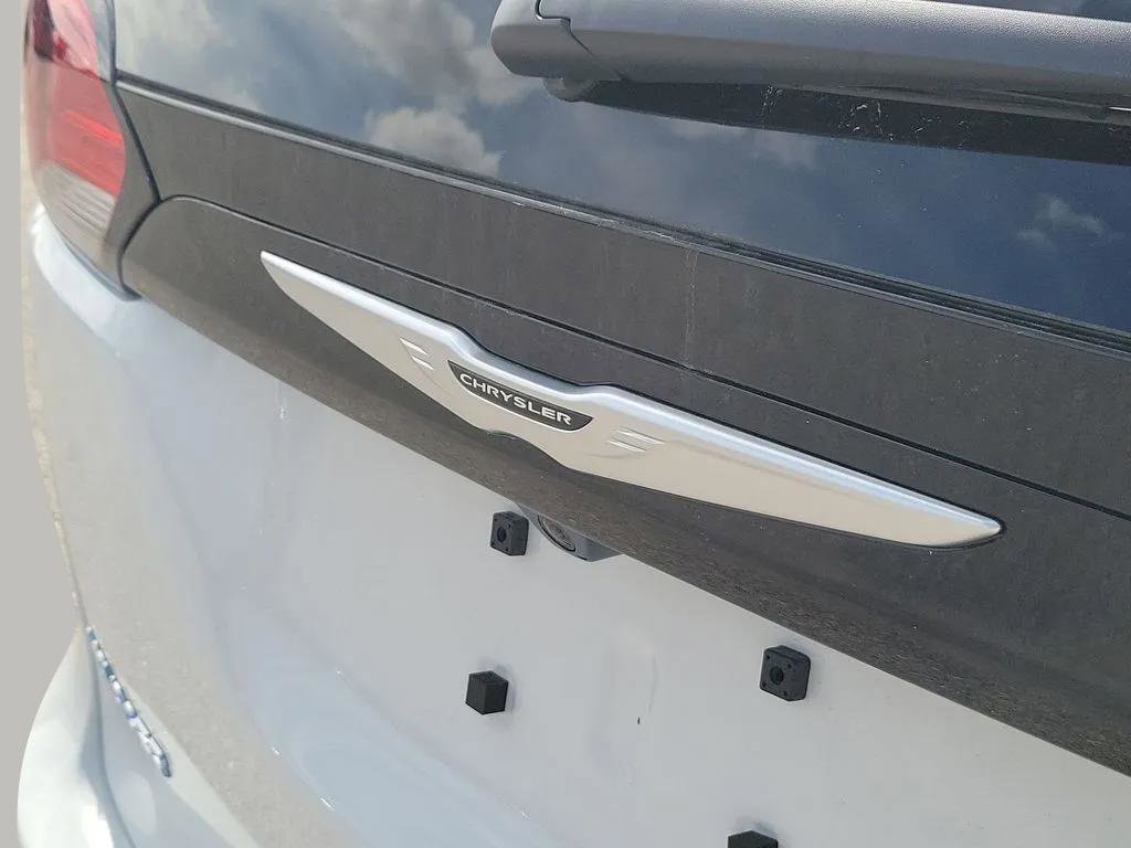 New 2026 Chrysler Voyager LX image 40