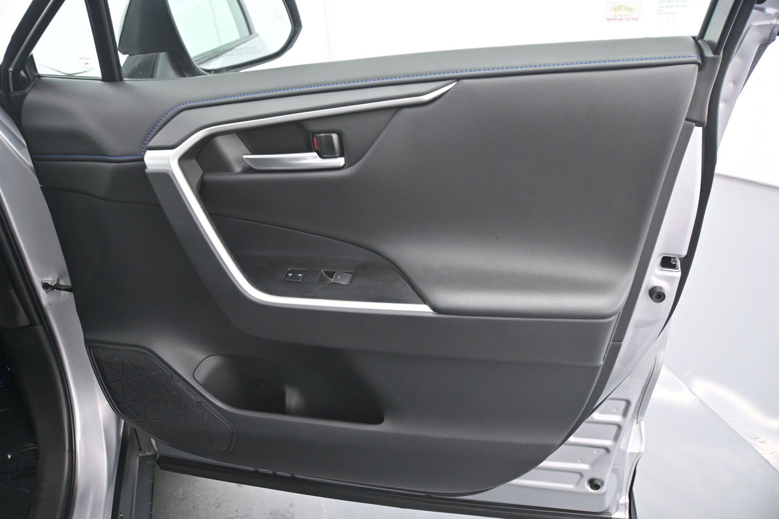 Used 2024 Toyota RAV4 XSE w/ Advanced Technology Package AWD/4WD image 12