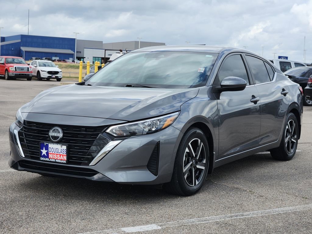 Used 2024 Nissan Sentra SV image 2