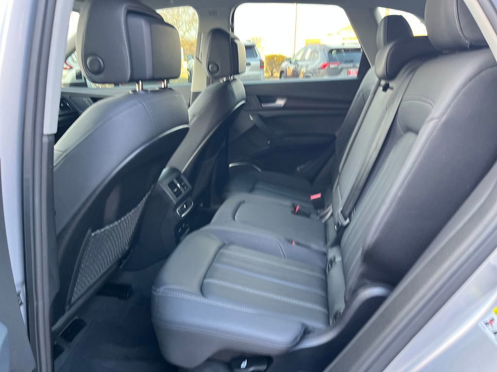 Used 2023 Audi Q5 2.0T Premium w/ Convenience Package image 24