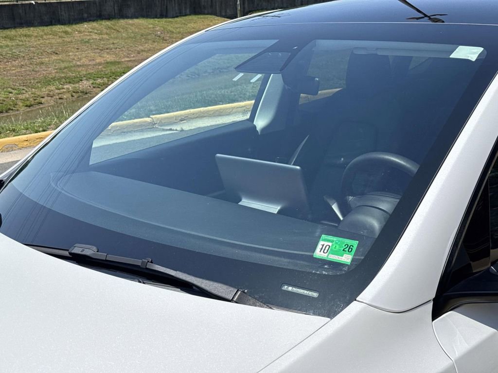 Used 2022 Tesla Model Y Performance AWD/4WD image 11
