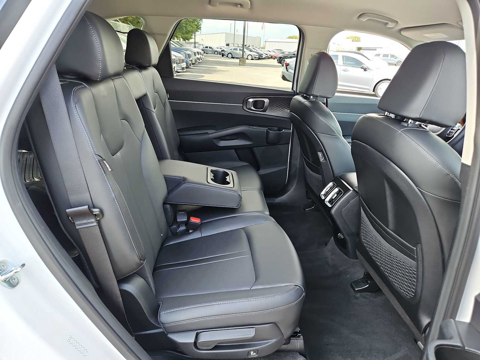 Certified 2025 Kia Sorento S FWD image 18