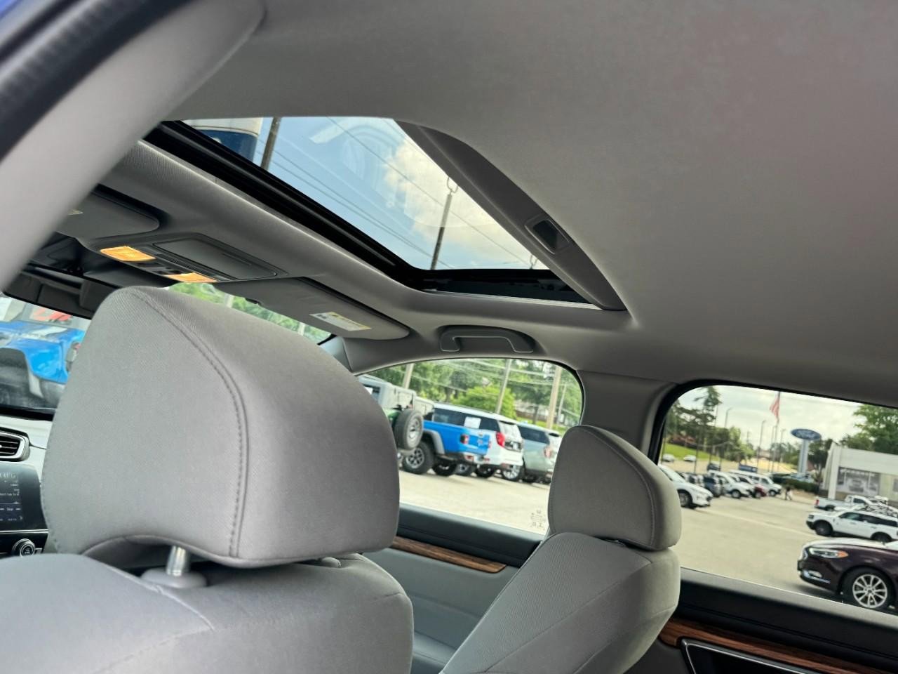 Used 2018 Honda CR-V EX image 11