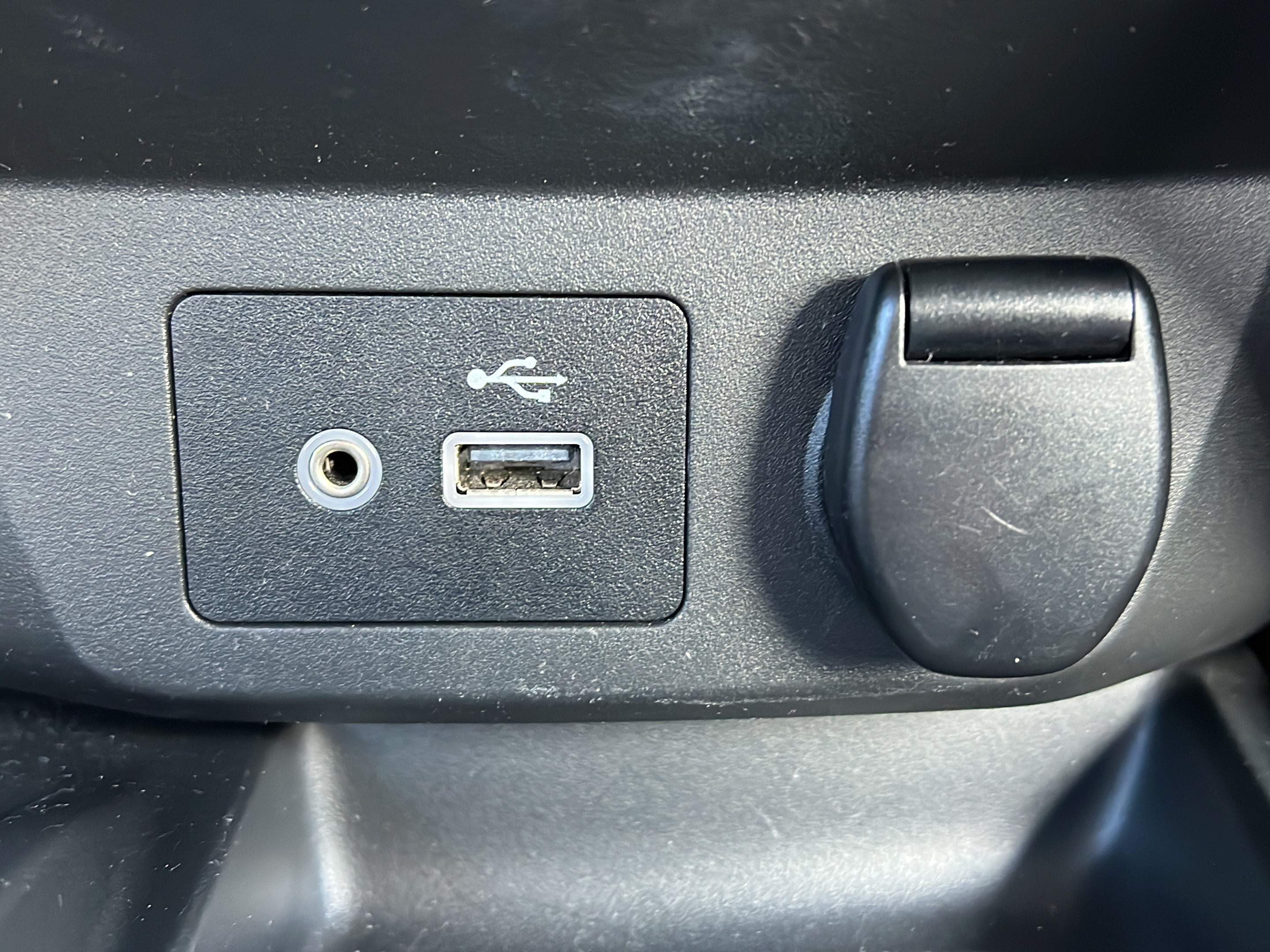Used 2021 Nissan Rogue Sport SL w/ Premium Package FWD image 19