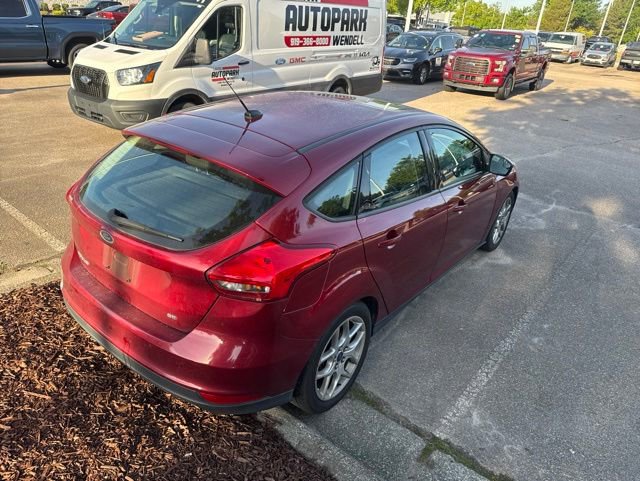 Used 2015 Ford Focus SE w/ Equipment Group 201A FWD image 16