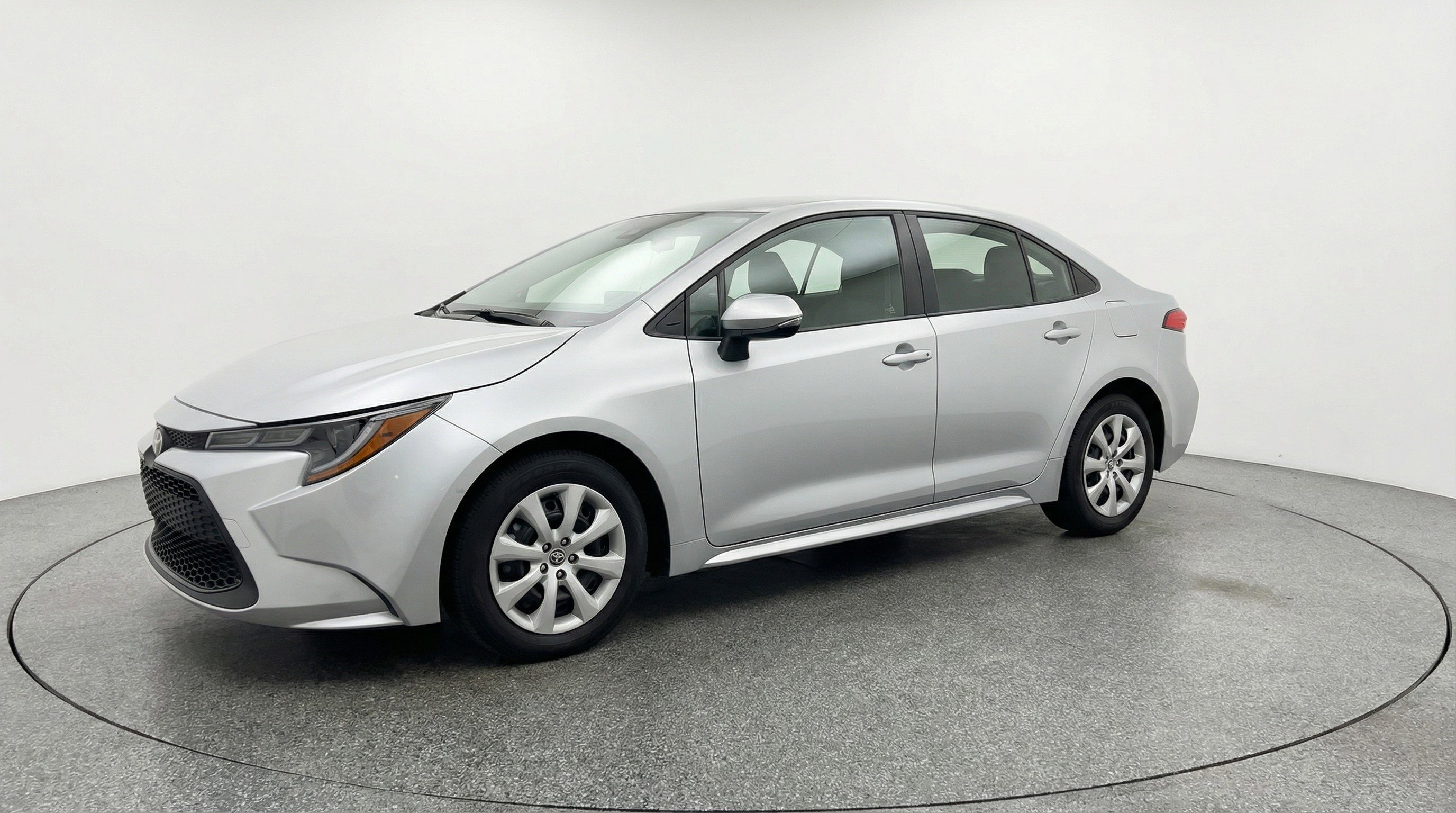 Used 2025 Toyota Corolla LE FWD image 3