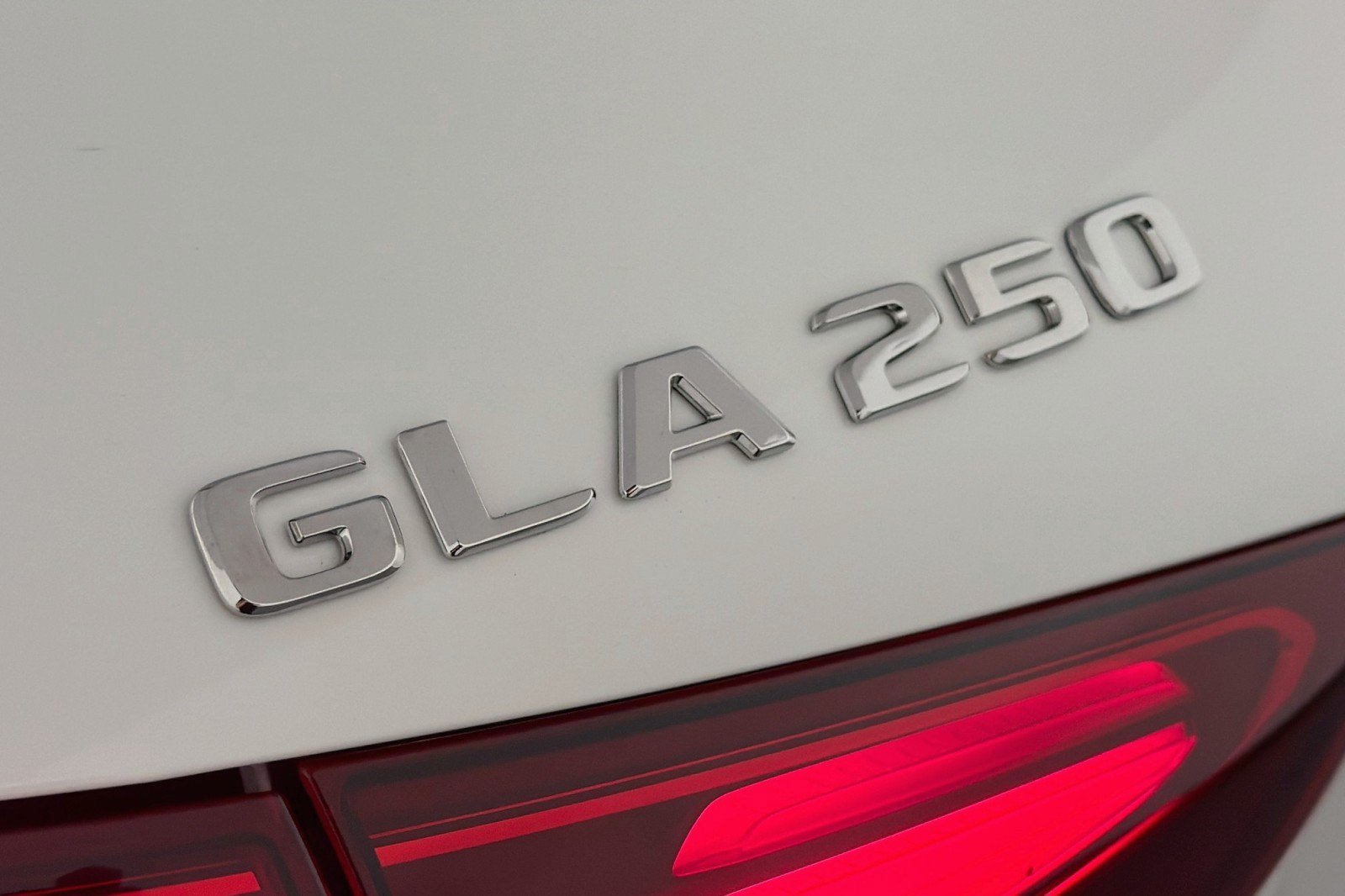 New 2026 Mercedes-Benz GLA 250 image 8