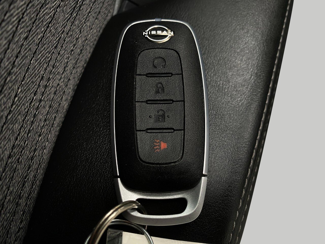 Certified 2023 Nissan Rogue SV image 30