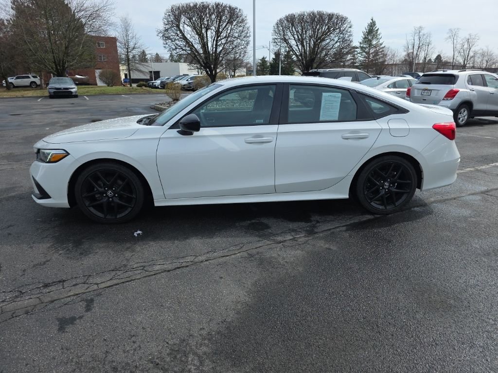 Used 2023 Honda Civic Sport image 4