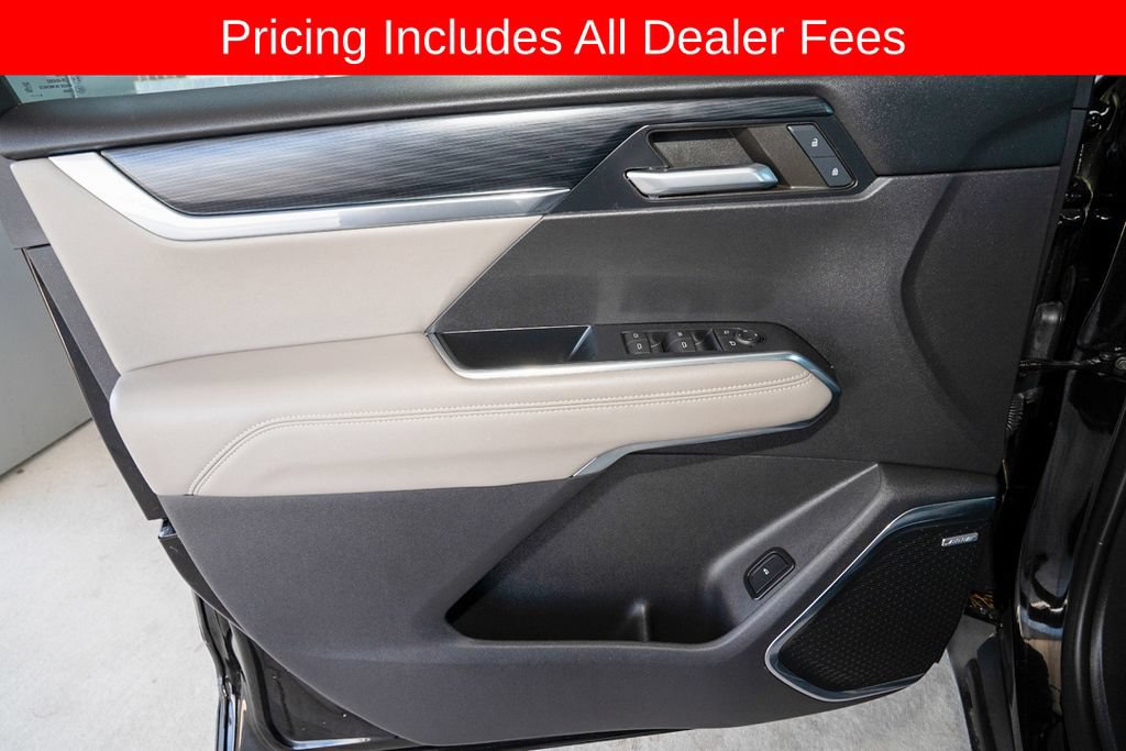 Used 2024 GMC Acadia Elevation w/ Luxury Package FWD image 15