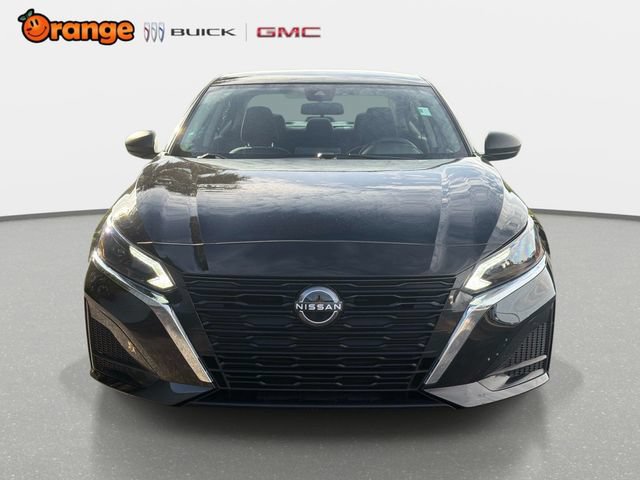 Used 2024 Nissan Altima 2.5 SV FWD image 8
