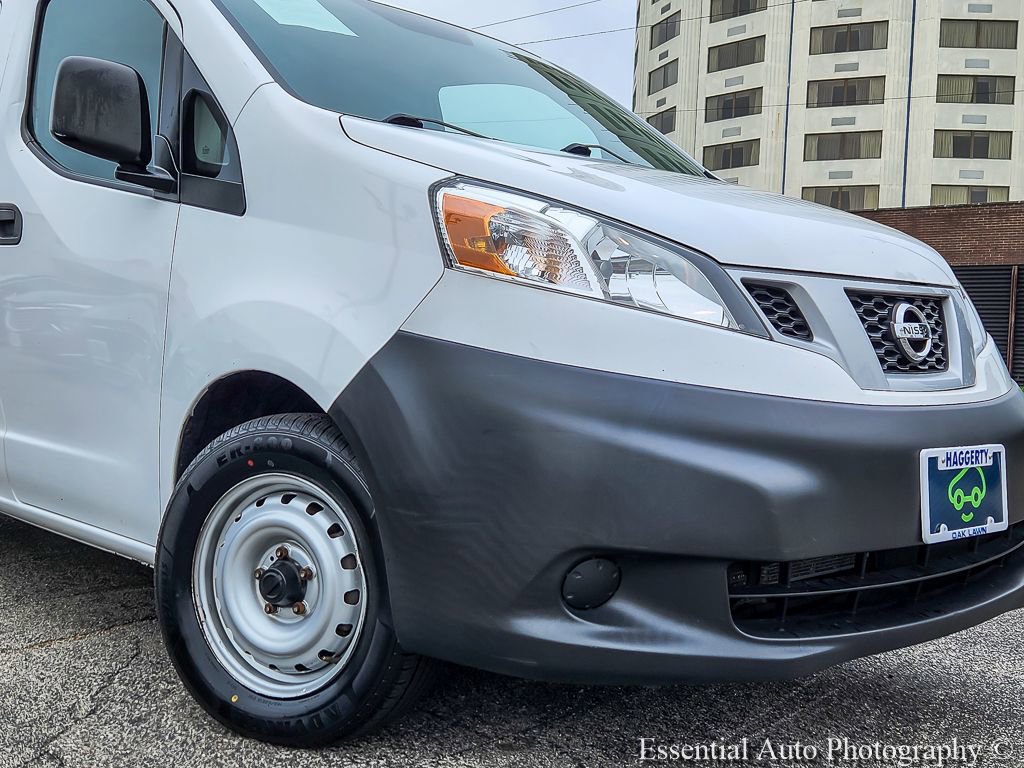 Used 2019 Nissan NV200 S w/ Back Door Glass Package FWD image 2