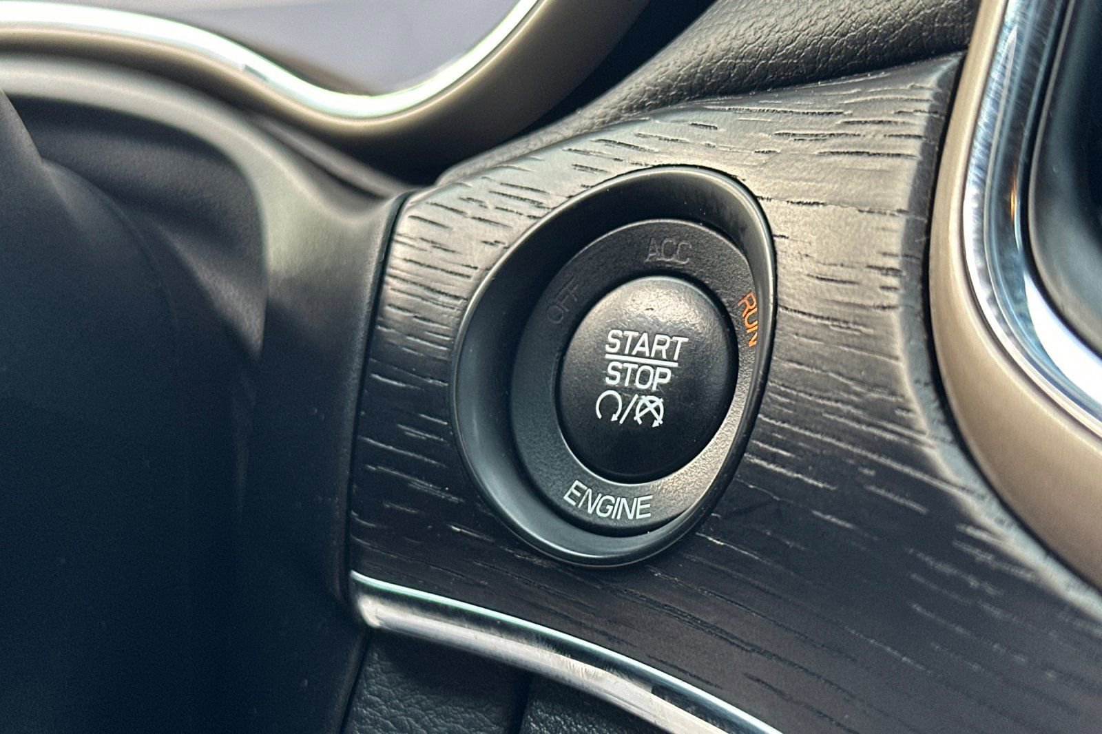 Used 2015 Jeep Grand Cherokee Summit w/ Platinum Series Group image 27