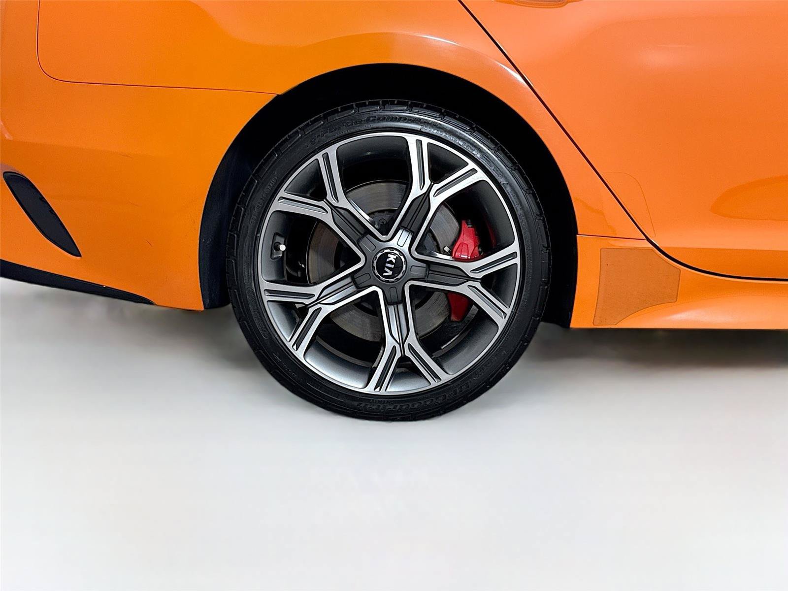 Used 2019 Kia Stinger GTS RWD image 19