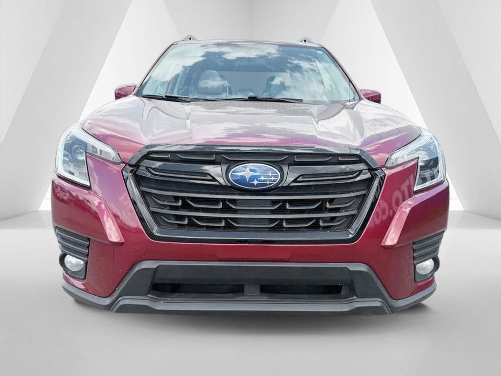 Used 2023 Subaru Forester Premium AWD/4WD image 2
