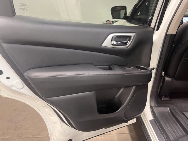 Used 2020 Nissan Pathfinder SL image 19