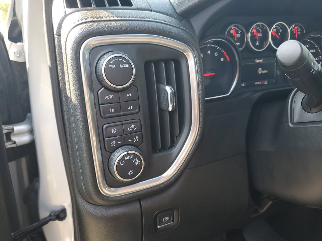Used 2021 Chevrolet Silverado 1500 LT Trail Boss w/ Bed Protection Package AWD/4WD image 10