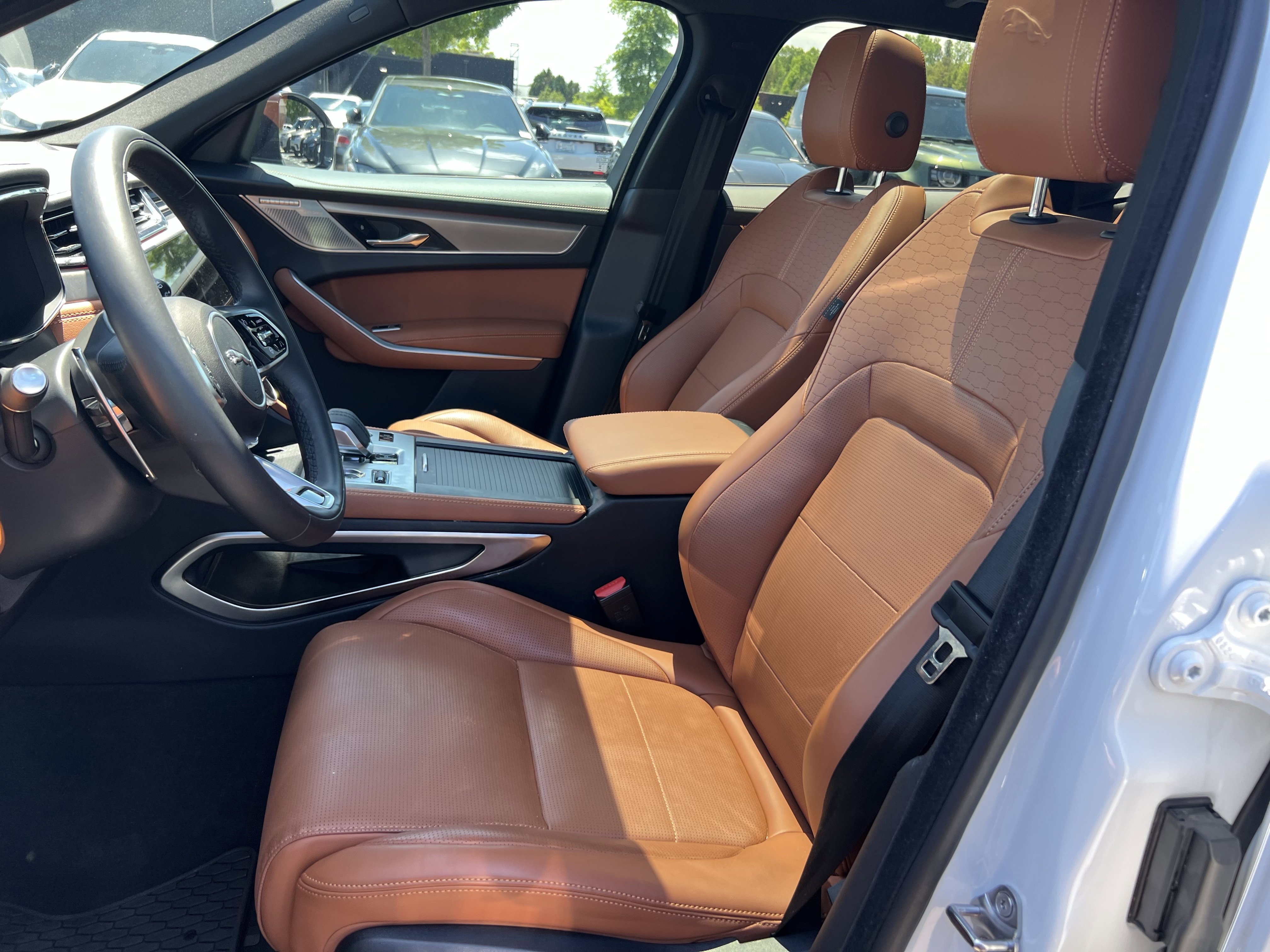 Used 2026 Jaguar F-PACE R-Dynamic S AWD/4WD image 16