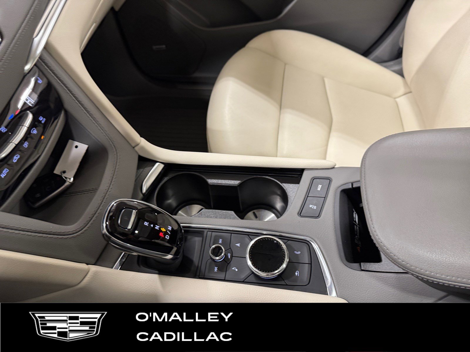 Certified 2023 Cadillac XT5 Premium Luxury w/ LPO, Floor Liner Package image 22