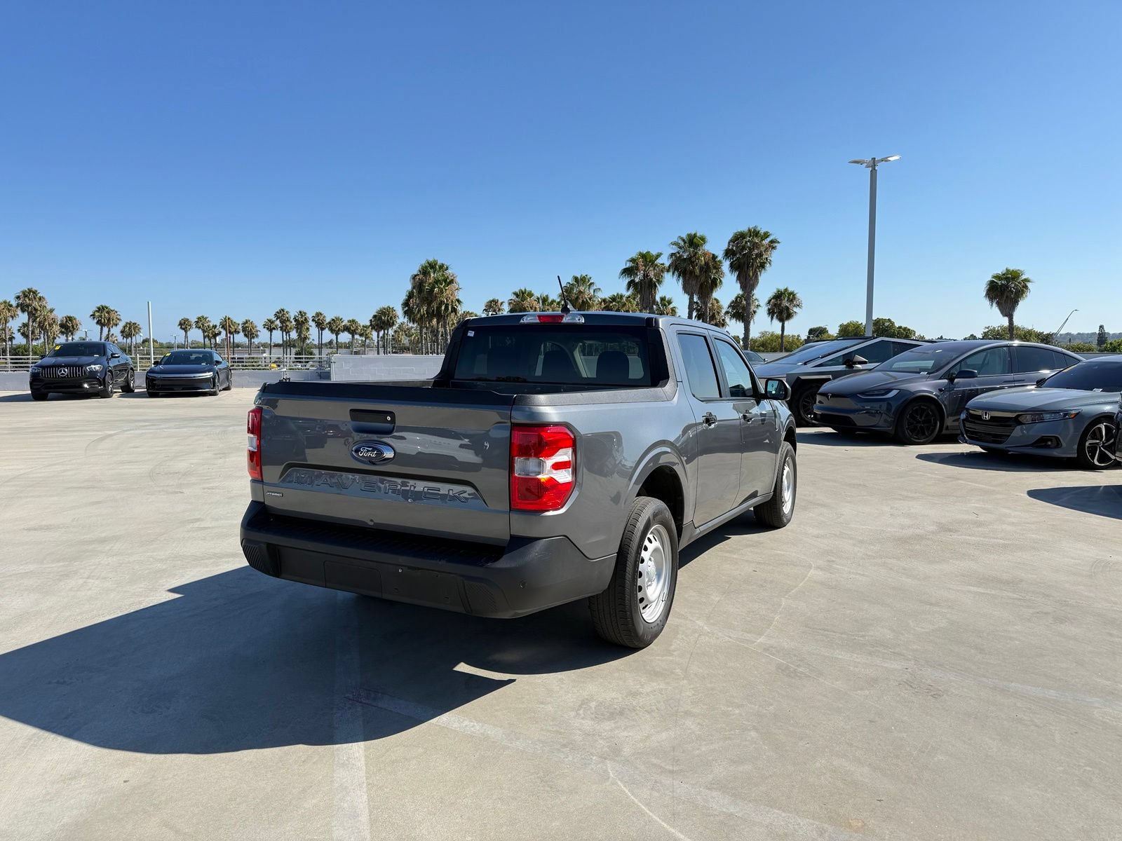 Used 2024 Ford Maverick XL FWD image 3