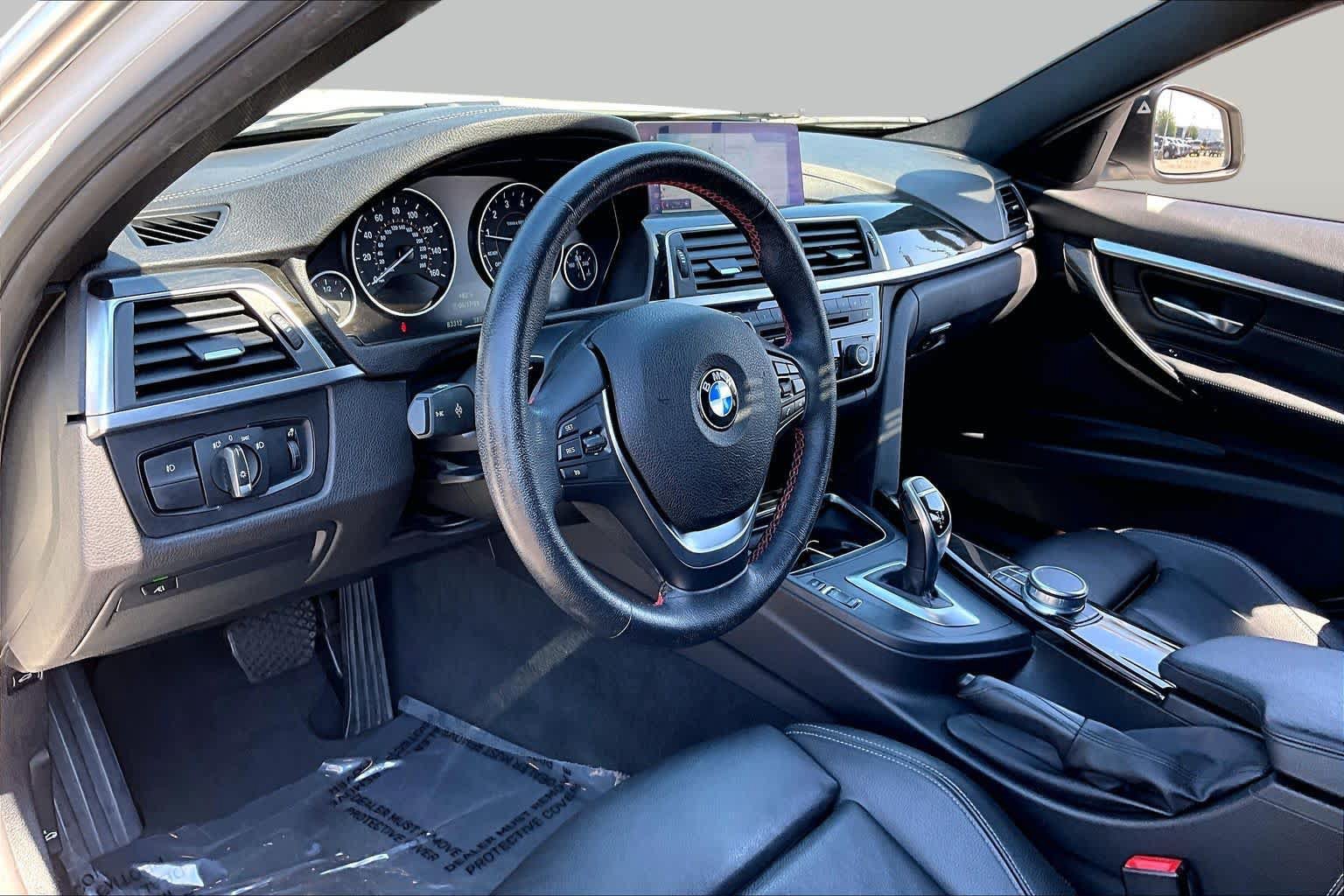 Used 2018 BMW 330i Sedan w/ Convenience Package RWD image 17