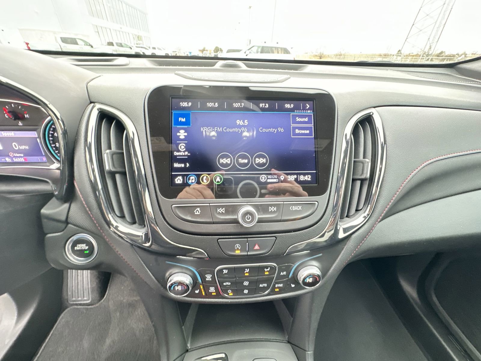 Used 2022 Chevrolet Equinox RS w/ RS Leather Package AWD/4WD image 13