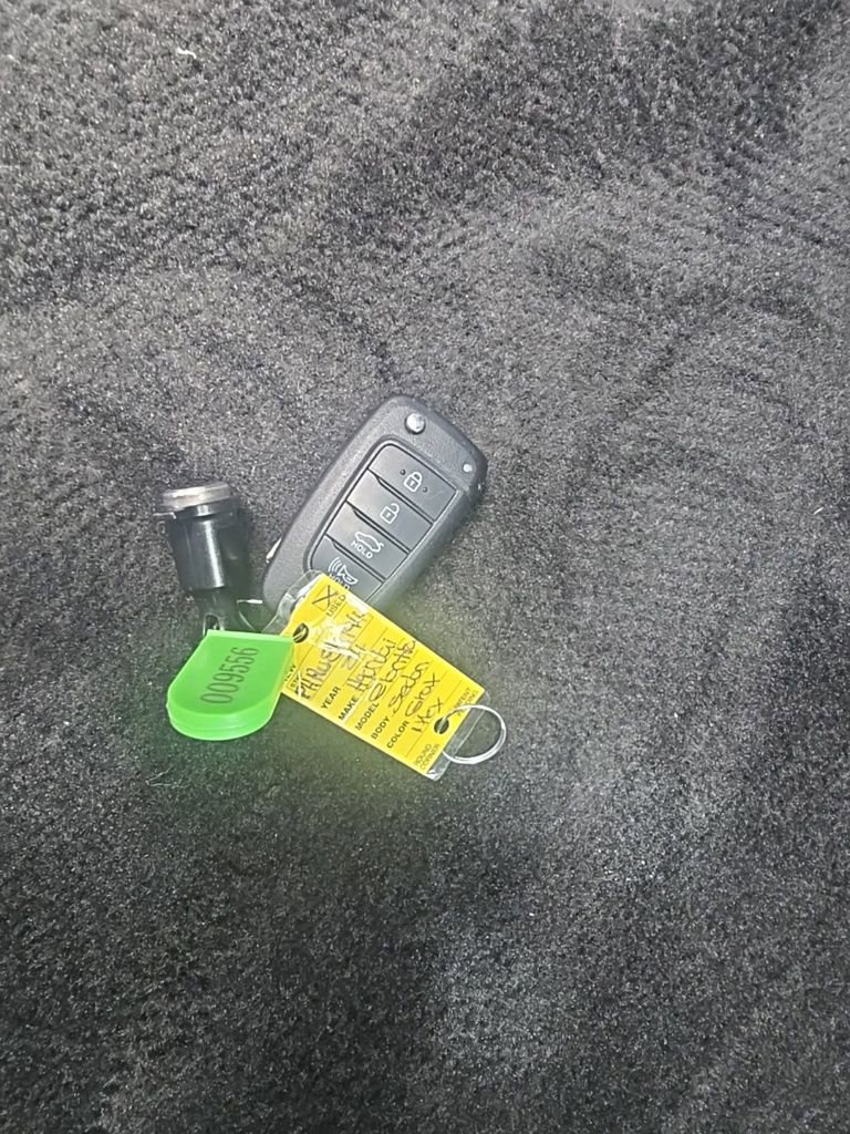 Used 2024 Hyundai Elantra SE image 32