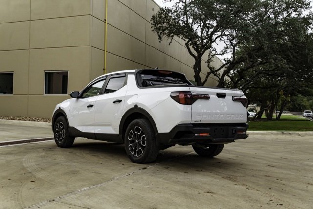 Certified 2024 Hyundai Santa Cruz SE image 4