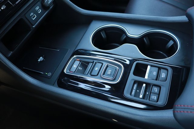 Certified 2025 Honda Pilot Black Edition image 24