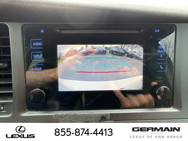 Used 2017 Toyota Sienna L image 19