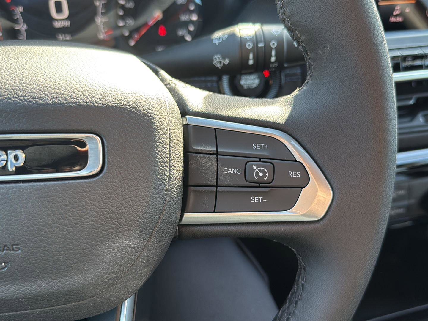 New 2026 Jeep Compass Latitude image 17