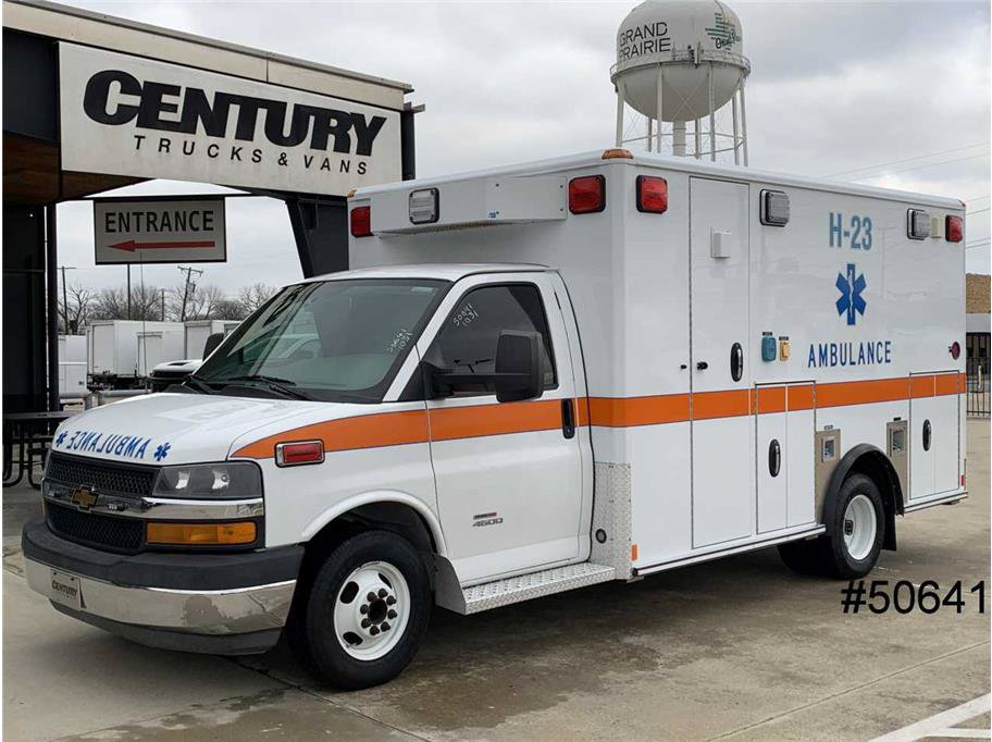 Used 2014 Chevrolet Express 4500 w/ Ambulance Package RWD image 1
