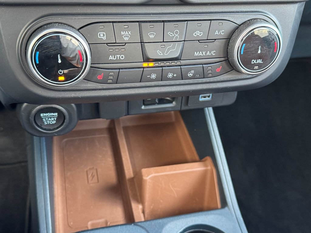 Used 2022 Ford Maverick Lariat w/ Lariat Luxury Package image 17